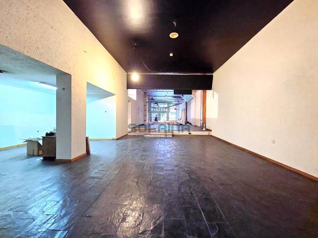 Local comercial en Alquiler en Centro