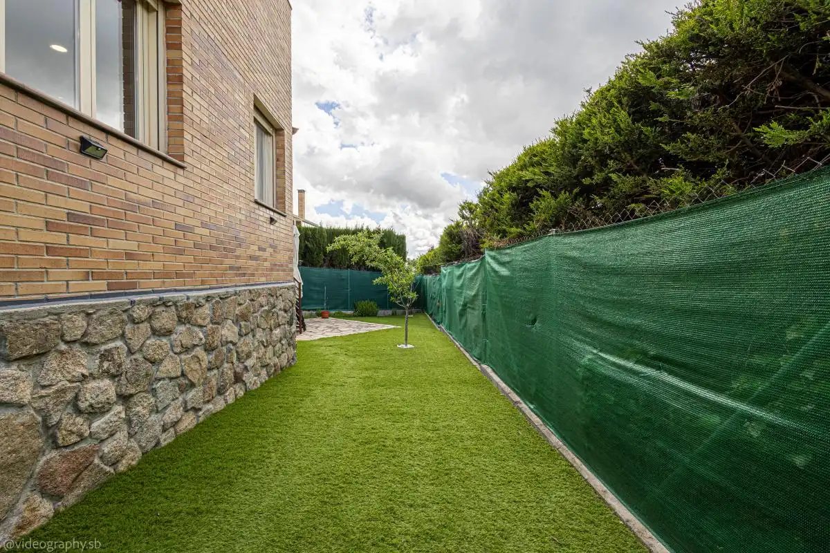 Jardín de Casa adosada en venta en Collado Mediano con Calefacción, Jardín privado y Terraza