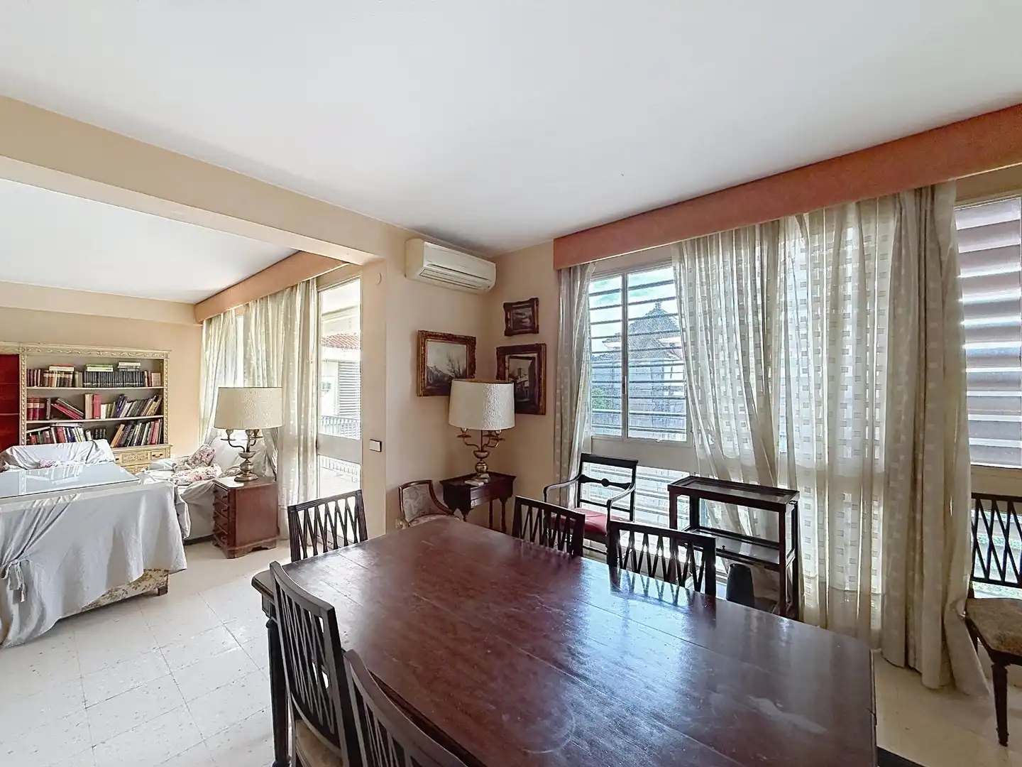 Comedor de Piso en venta en Sevilla con Aire acondicionado, Jardín privado y Trastero