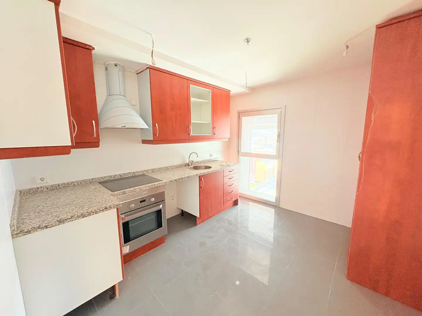 Cocina de Piso en venta en Ponferrada con Aire acondicionado, Trastero y Alarma