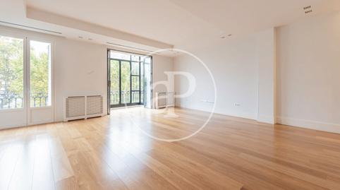 Foto 2 de Piso de alquiler en Almagro,  Madrid Capital