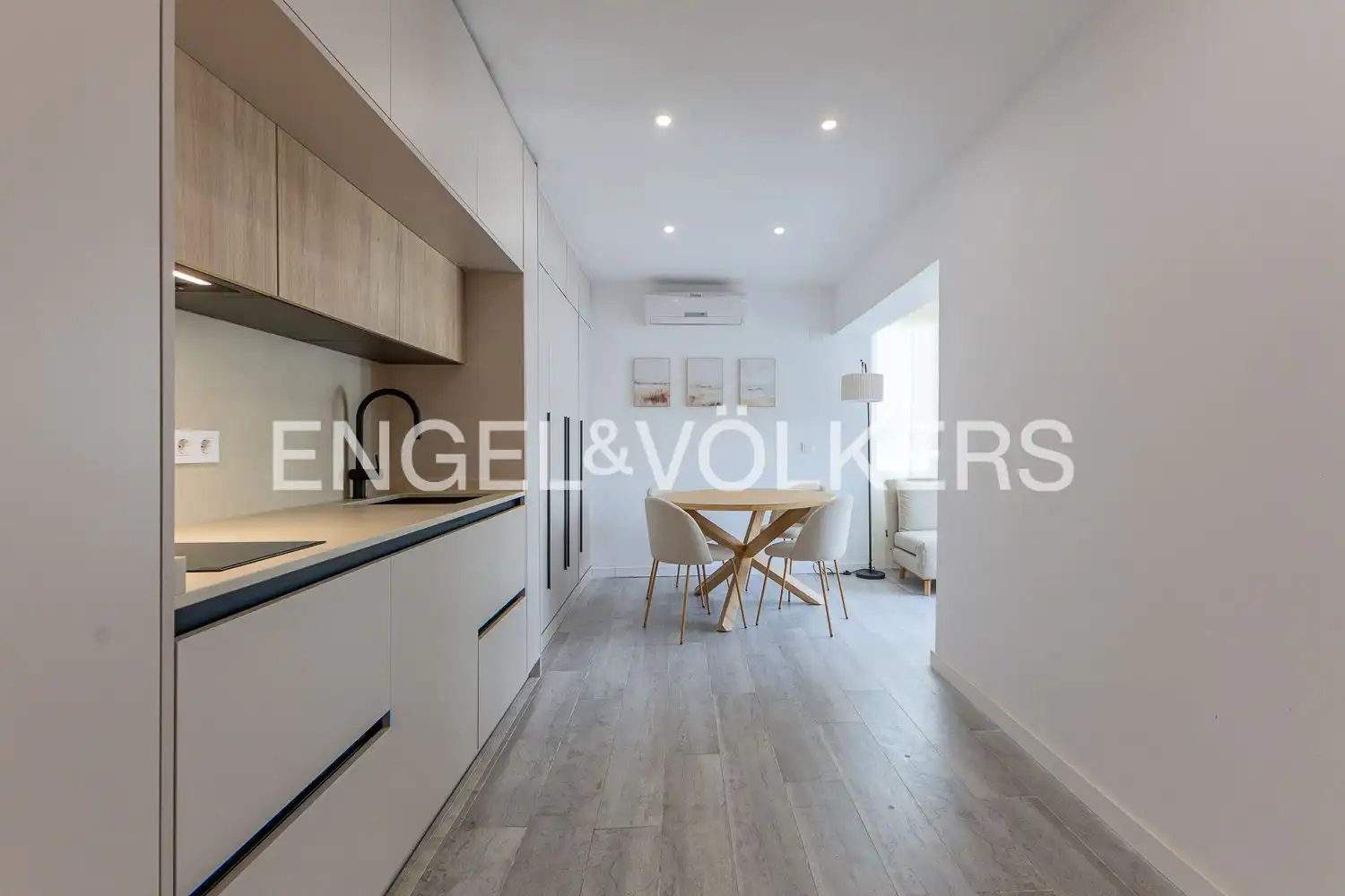 Cuina de Apartament de lloguer en Dénia amb Aire condicionat, Calefacció i Terrassa