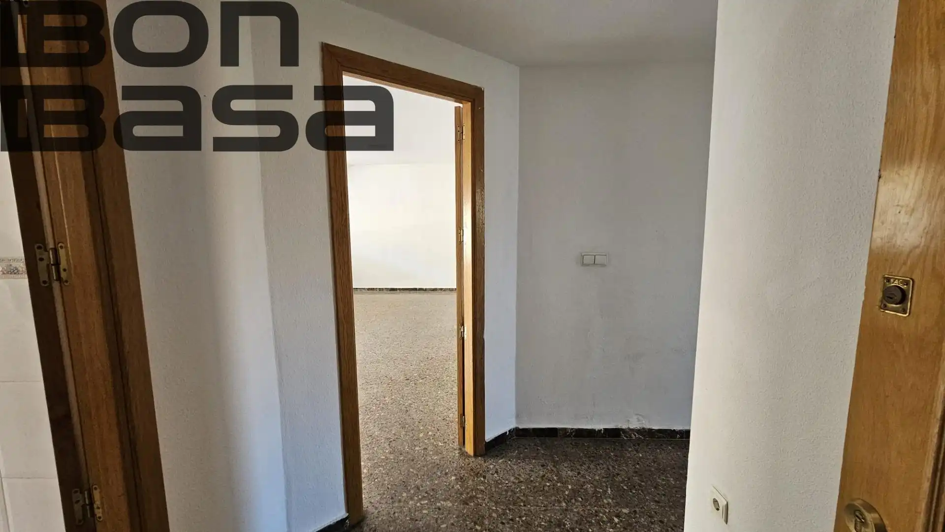 Piso en venta en Alicante / Alacant con Aire acondicionado, Jardín privado y Balcón