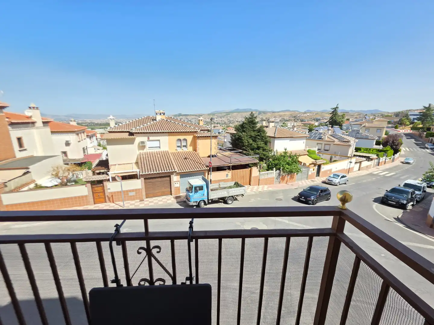 Vista exterior de Piso en venta en La Zubia con Calefacción, Parquet y Amueblado