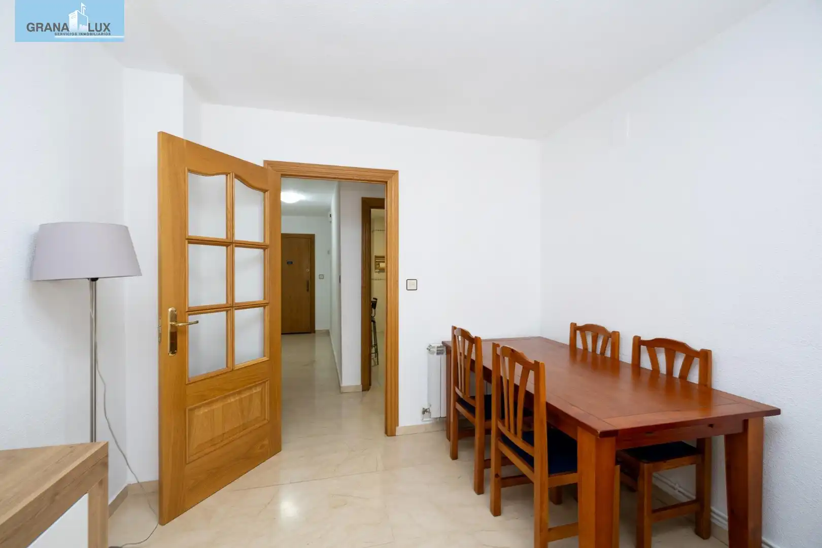 Comedor de Piso en venta en Granada con Calefacción