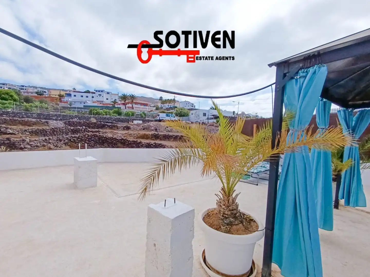 Vista exterior de Casa o chalet en venta en Adeje con Jardín privado y Terraza
