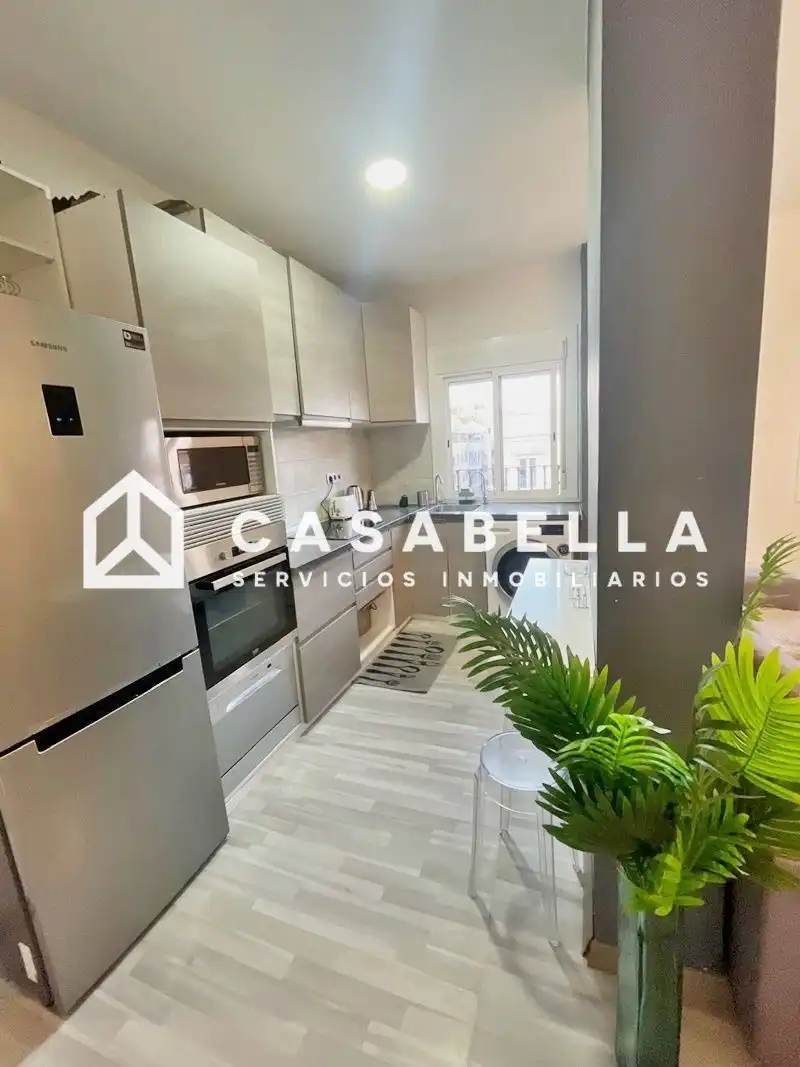 Kitchen of Flat for sale in Valencia  with Air Conditioner, Heating and Terrace