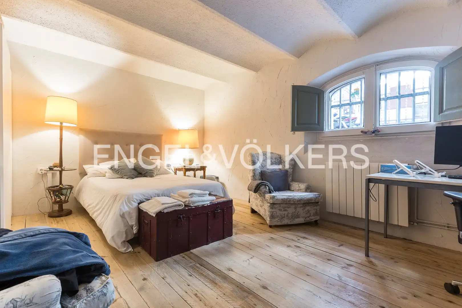 Habitación de Dúplex en venta en Barcelona con Calefacción, Terraza y Trastero