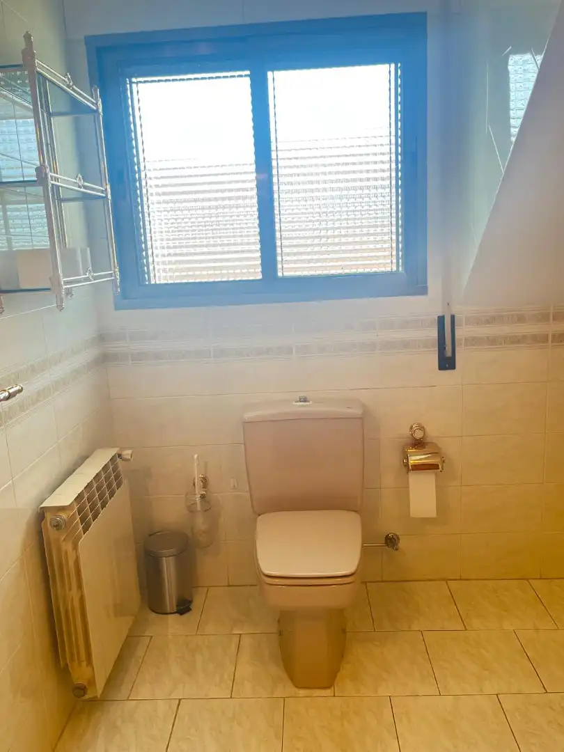Baño de Casa o chalet de alquiler en Becerril de la Sierra con Aire acondicionado, Calefacción y Jardín privado