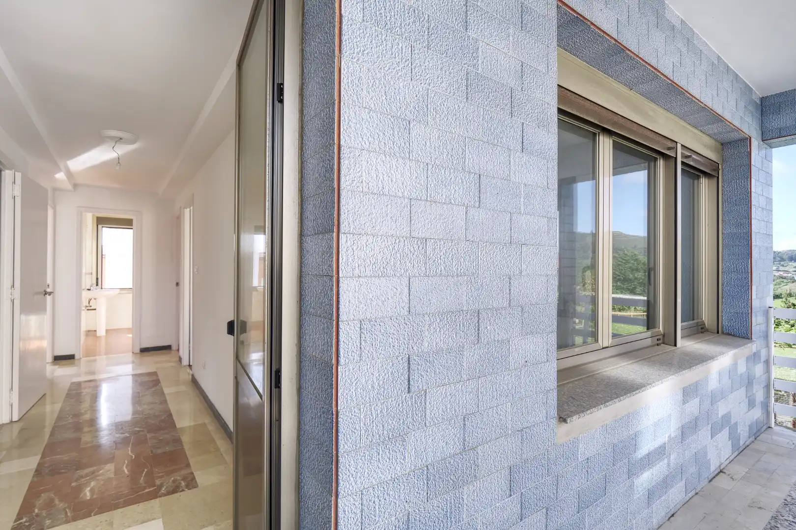 Vista exterior de Casa o xalet en venda en Arteixo amb Parquet, Terrassa i Traster