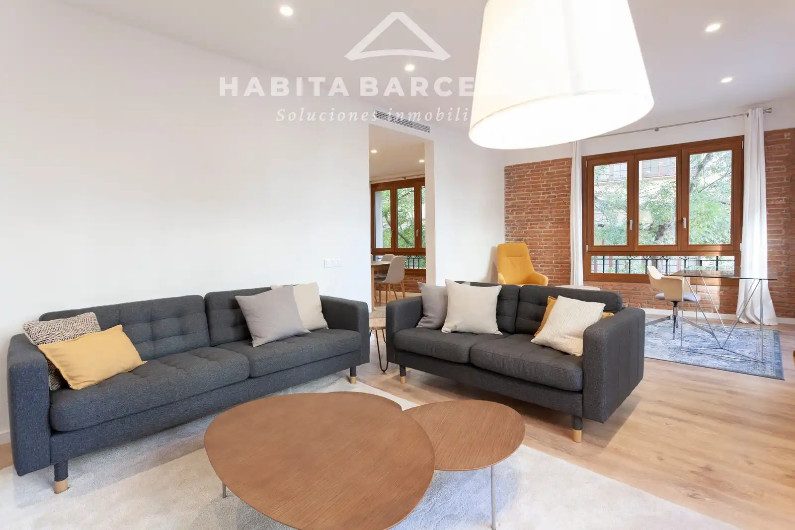 Sala de estar de Piso de alquiler en Barcelona con Aire acondicionado, Calefacción y Parquet