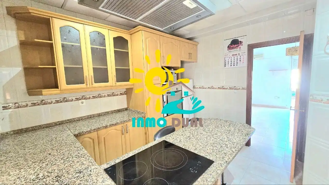 Cocina de Apartamento en venta en Badajoz con Aire acondicionado