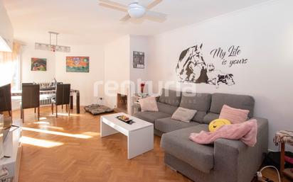 Sala d'estar de Pis en venda en  Valencia Capital amb Aire condicionat, Calefacció i Jardí privat