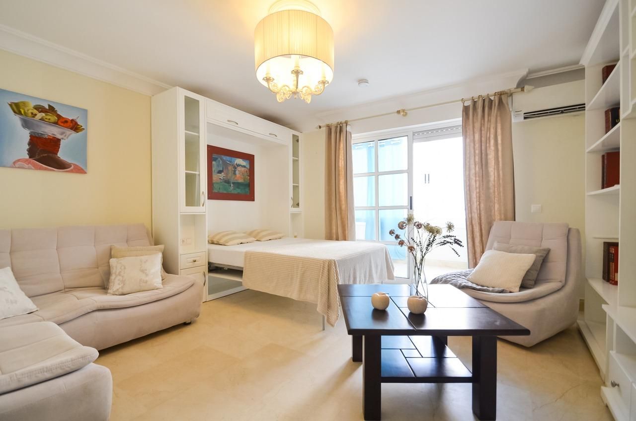 Dormitori de Estudi en venda en Torrevieja amb Aire condicionat i Balcó