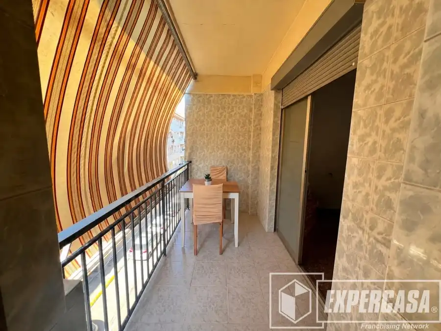 Flat with lift for sale in Alaquàs, imagen 2