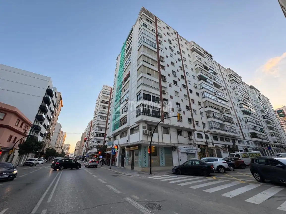 Vista exterior de Oficina en venta en Málaga