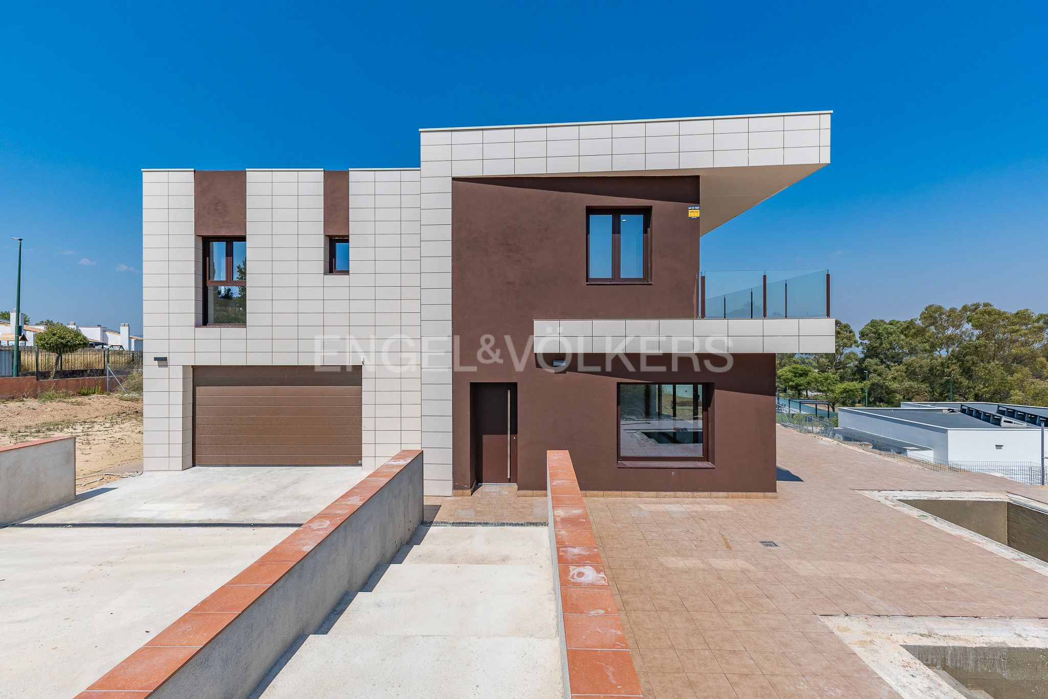 Exterior view of House or chalet for sale in Sant Esteve Sesrovires  with Air Conditioner, Heating and Private garden