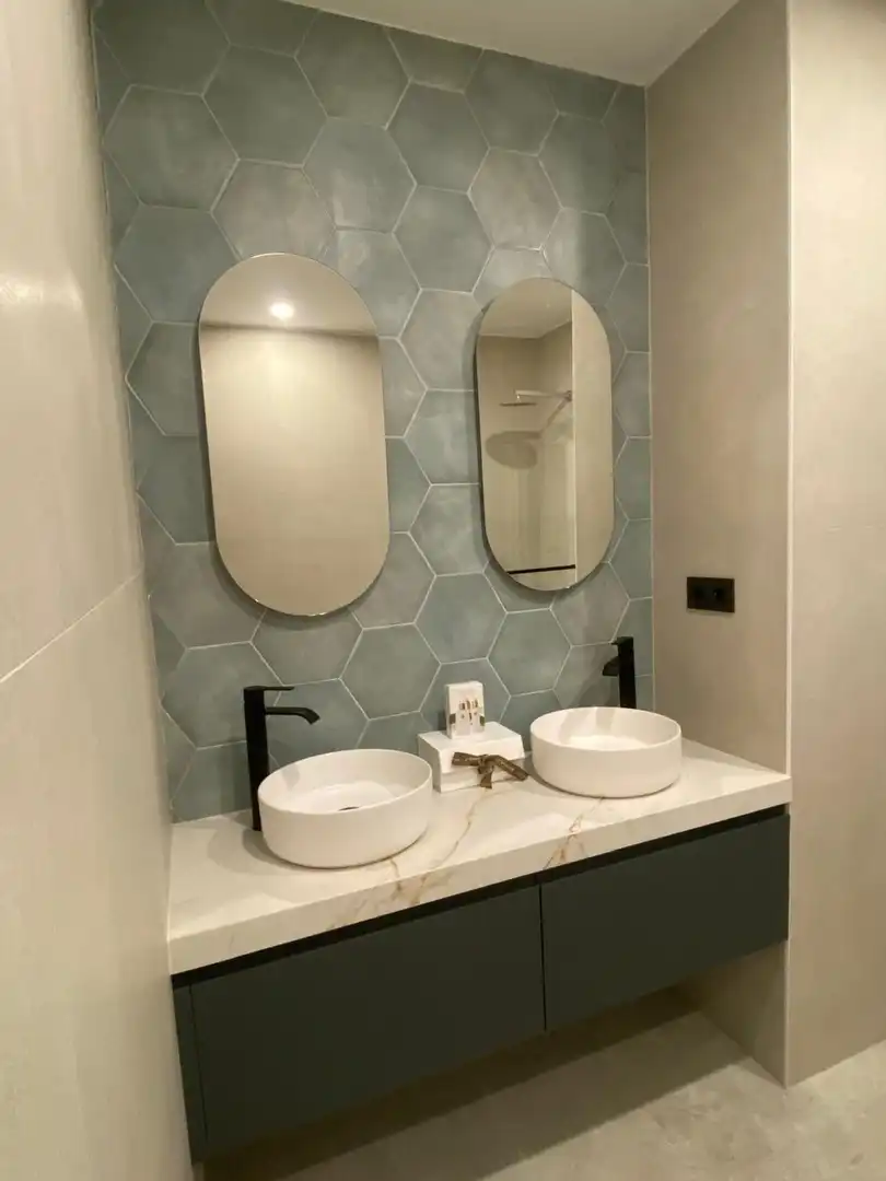 Bathroom of Flat for rent in Getxo   with Heating, Terrace and Furnished