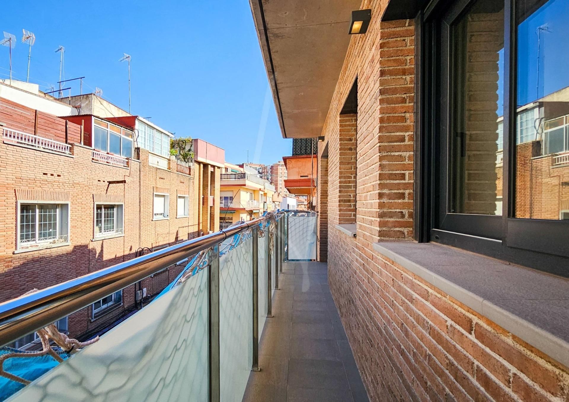 Flat for sale in Cornellà de Llobregat - Campfasso, 2, La Gavarra