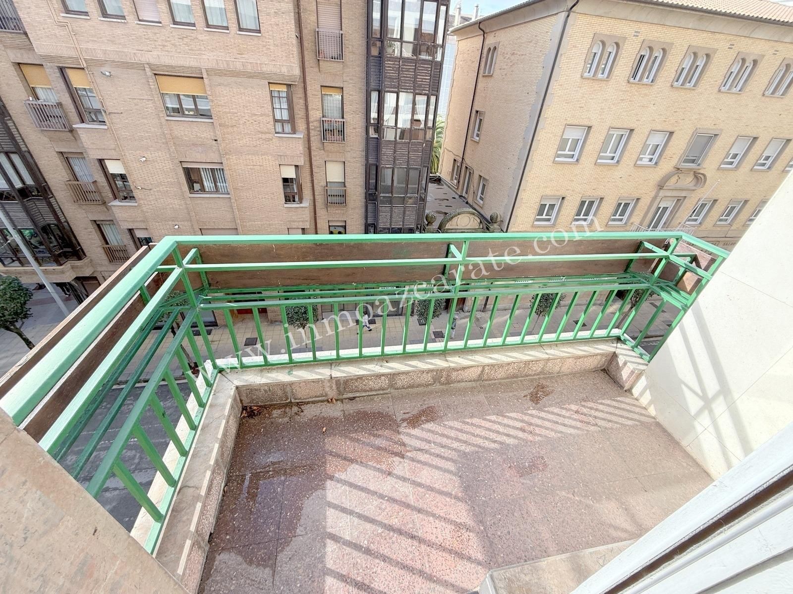 Balcony of Flat for sale in Estella / Lizarra  with Heating, Parquet flooring and Balcony