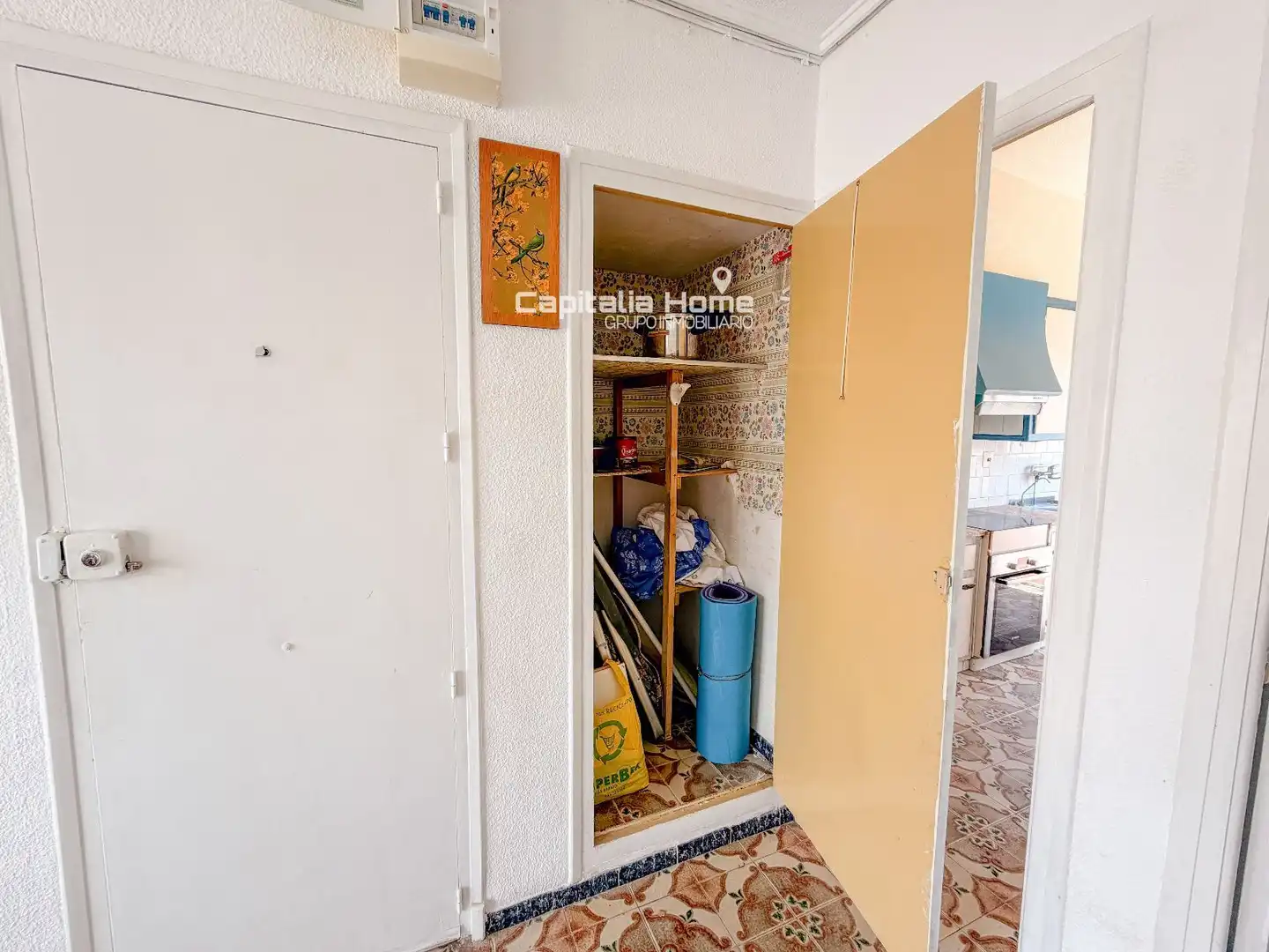 Küche von Wohnung zum Verkauf in Santa Pola mit Terrasse, Abstellraum und Möbliert