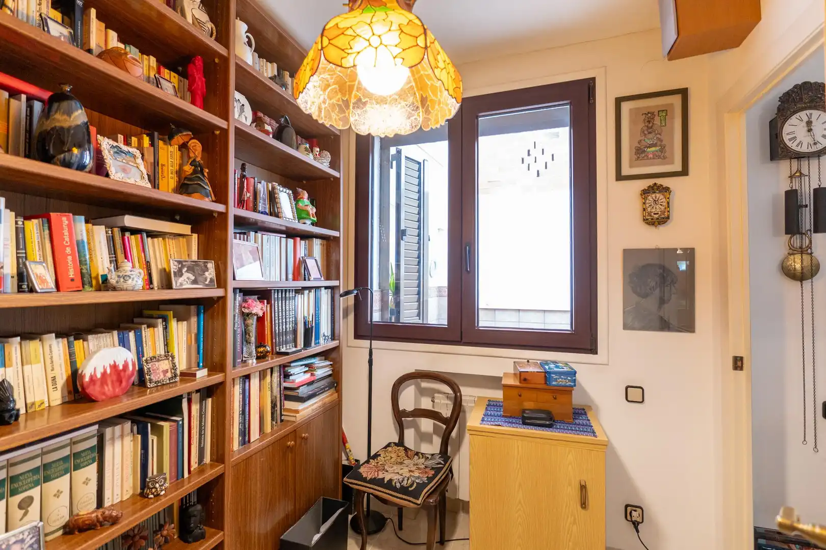 Habitación de Casa adosada en venta en L'Hospitalet de Llobregat con Terraza