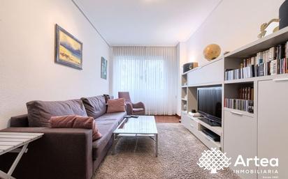 Living room of Flat for sale in Bilbao   with Heating, Terrace and Furnished