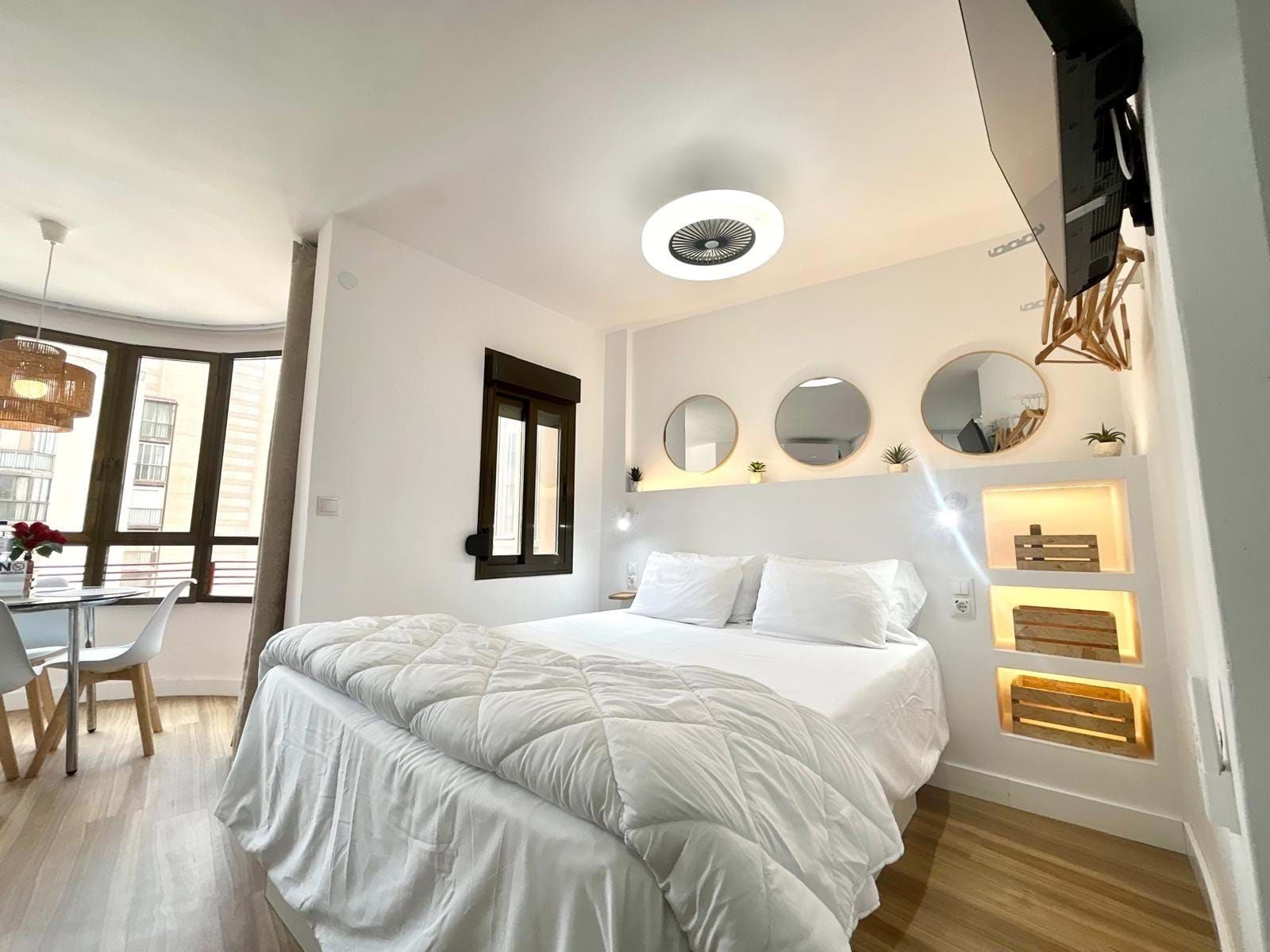 Dormitori de Estudi en venda en Benidorm amb Moblat