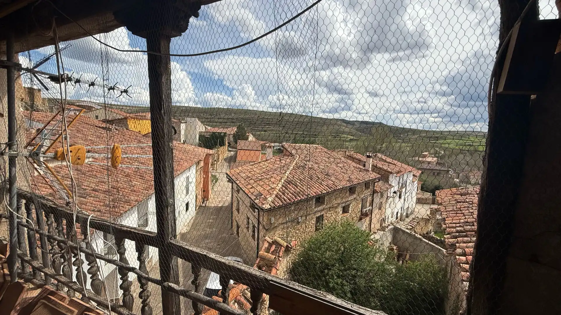 Vista exterior de Casa o xalet en venda en Camarillas amb Terrassa