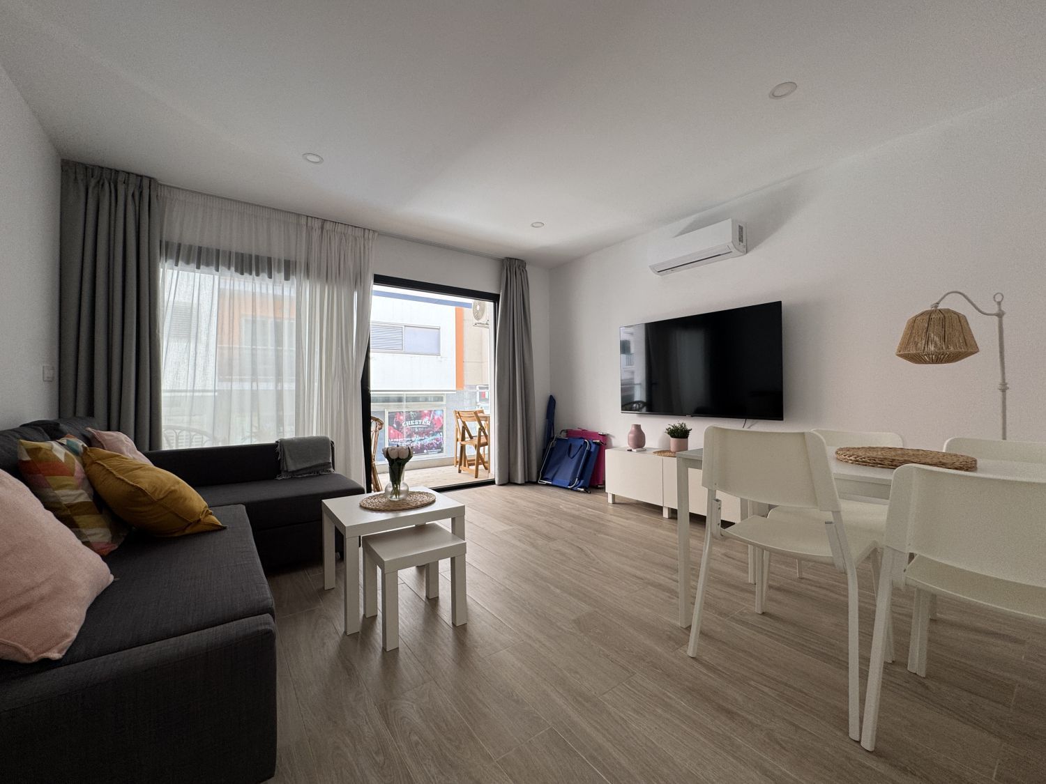 Sala d'estar de Apartament de lloguer en Mogán amb Balcó i Piscina comunitària