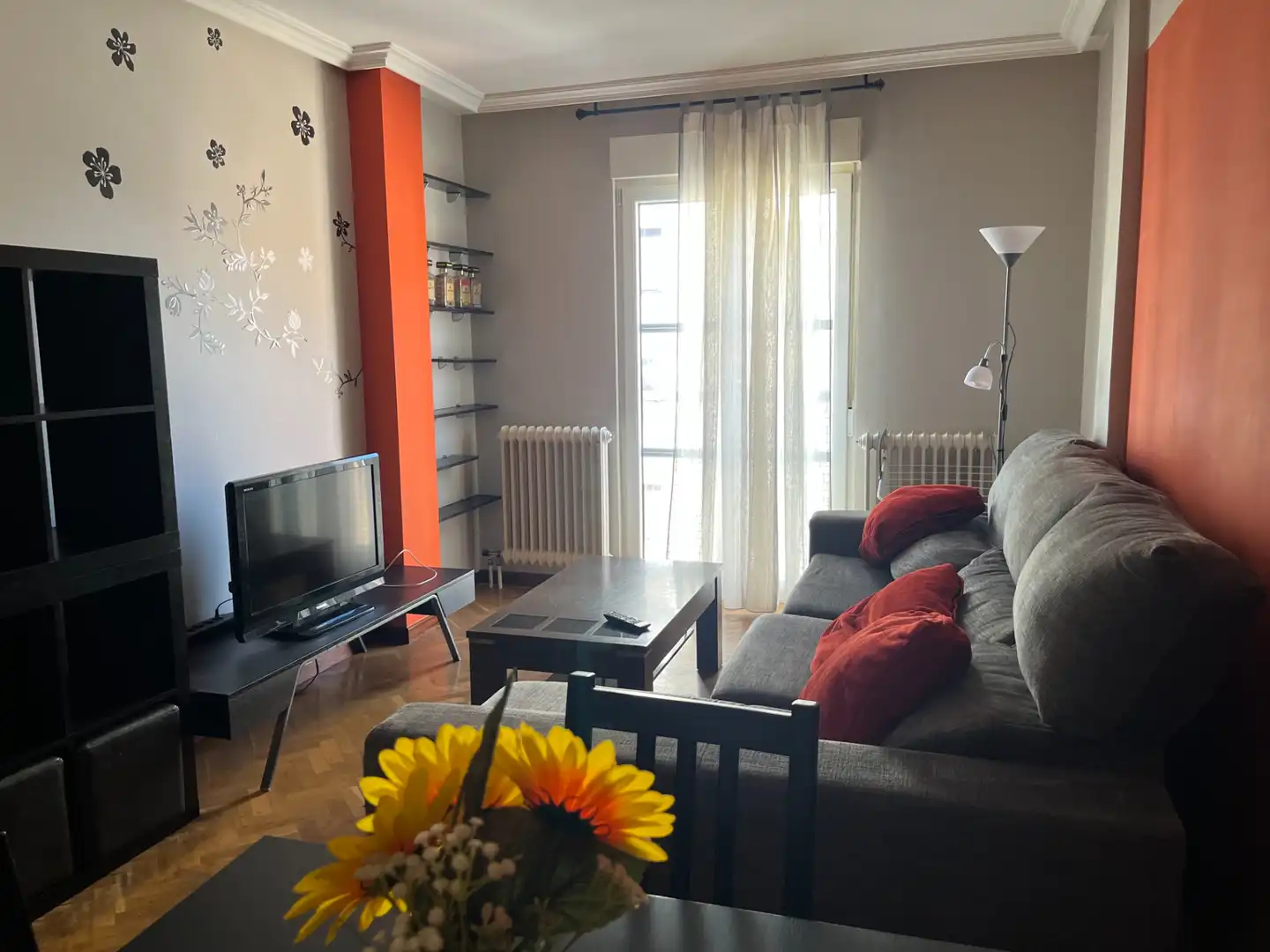 Sala de estar de Apartamento de alquiler en Salamanca con Calefacción, Parquet y Amueblado