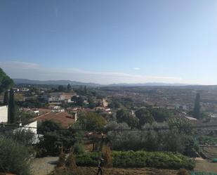 Vista exterior de Casa adosada en venda en Caldes de Montbui amb Terrassa