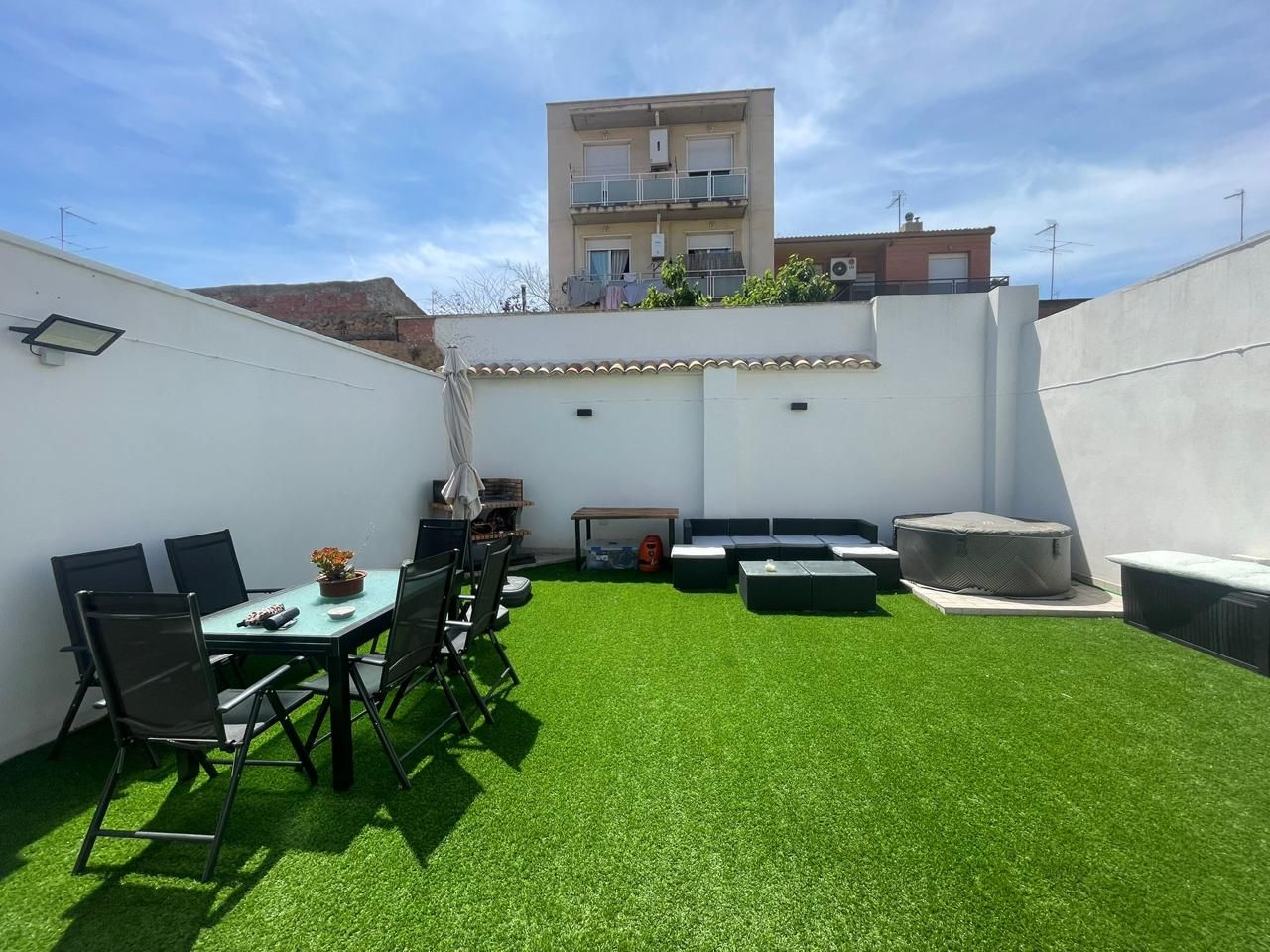 Terrassa de Casa o xalet en venda en  Zaragoza Capital amb Aire condicionat, Calefacció i Jardí privat