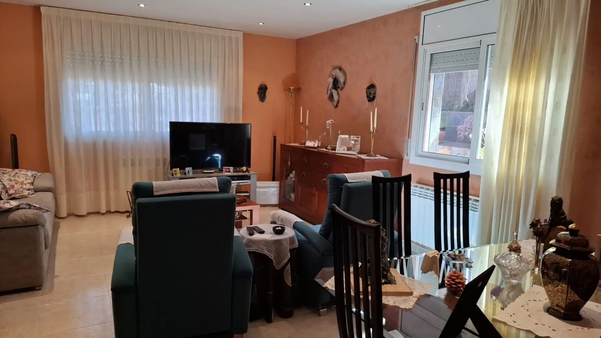 Sala de estar de Casa o chalet en venta en Vallirana con Calefacción y Terraza