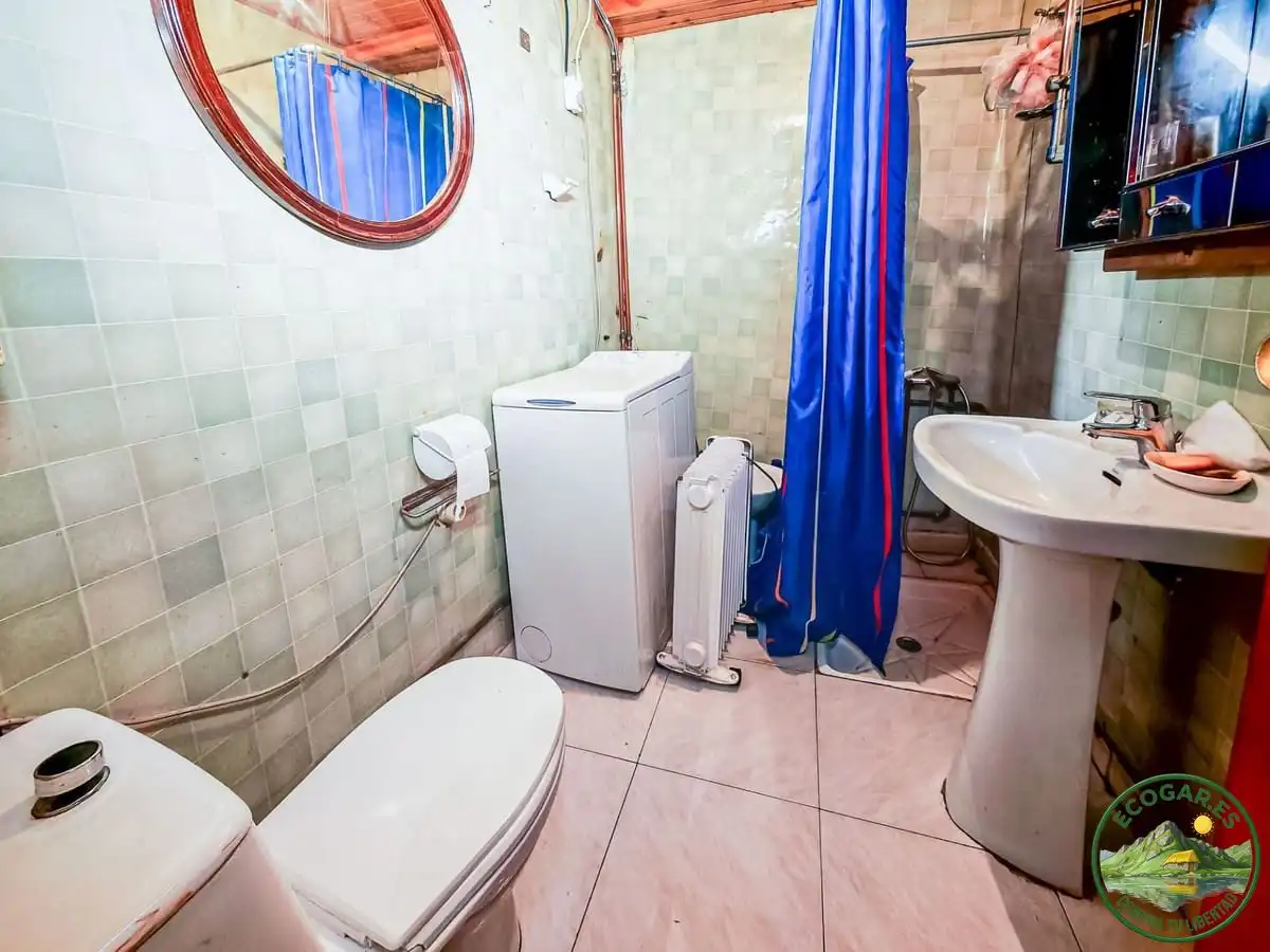Bathroom of Houses for sale in Ponferrada  with Heating, Parquet flooring and Terrace