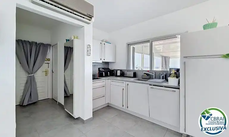 Kitchen of Flat for sale in Roses  with Heating, Private garden and Terrace