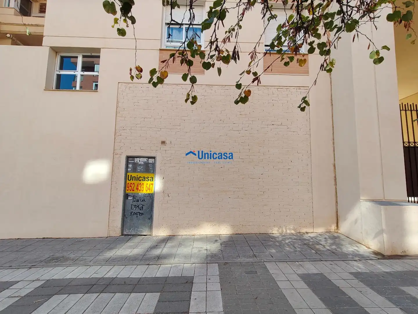 Exterior view of Commercial properties for sale in Málaga
