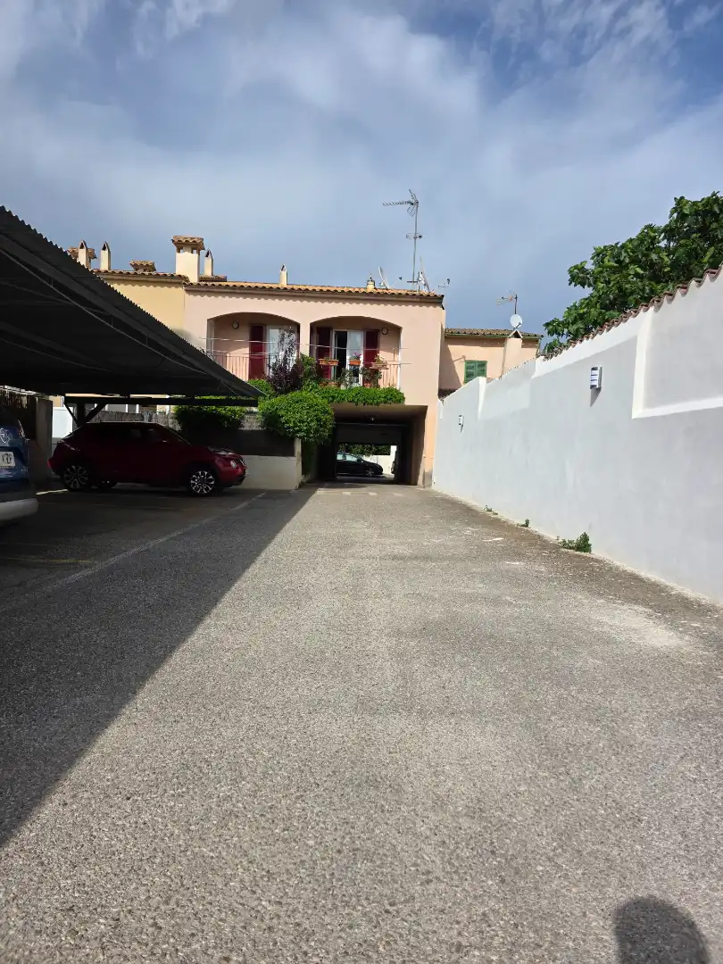 Parking de Casa adosada en venta en Marratxí con Aire acondicionado, Calefacción y Jardín privado