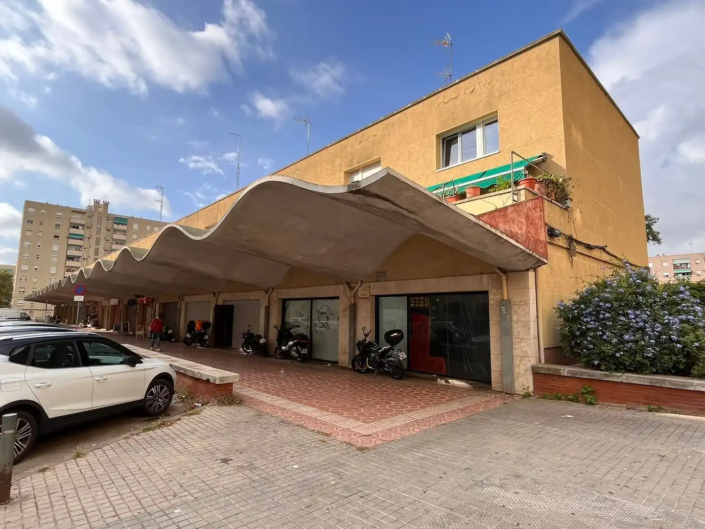Vista exterior de Local de alquiler en Sabadell