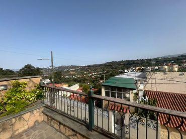 Terraced house with balcony for sale in Los Castillos
