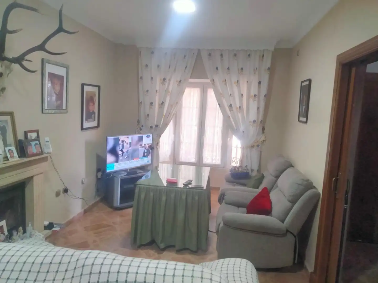 Sala d'estar de Casa o xalet en venda en Chiclana de la Frontera amb Jardí privat