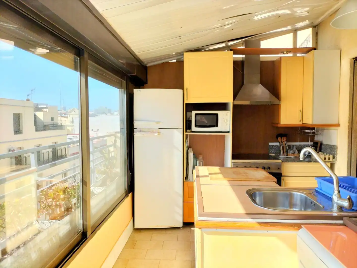 Cuina de Àtic de lloguer en Madrid amb Calefacció, Parquet i Terrassa