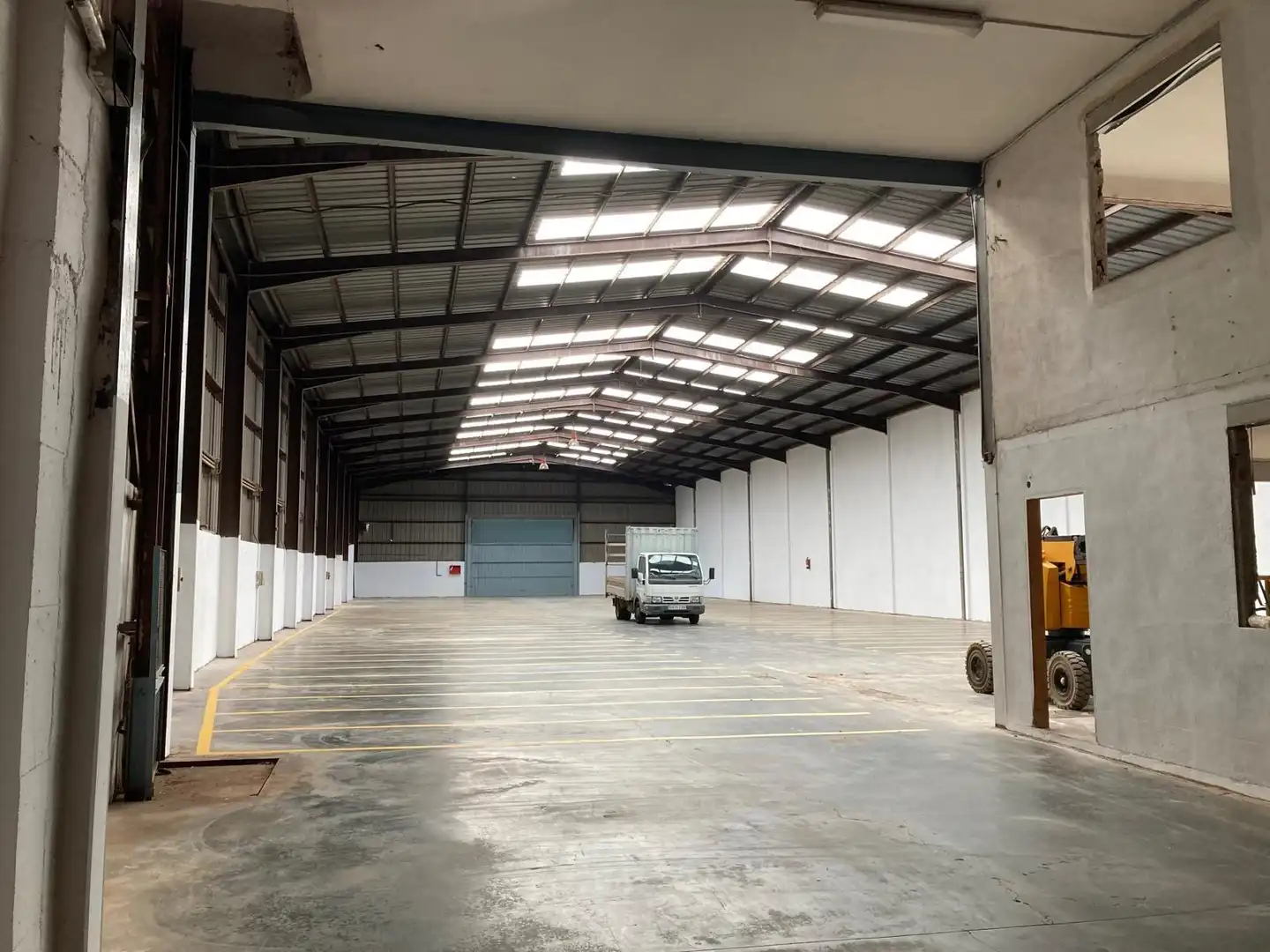 Exterior view of Industrial buildings for rent in Nules