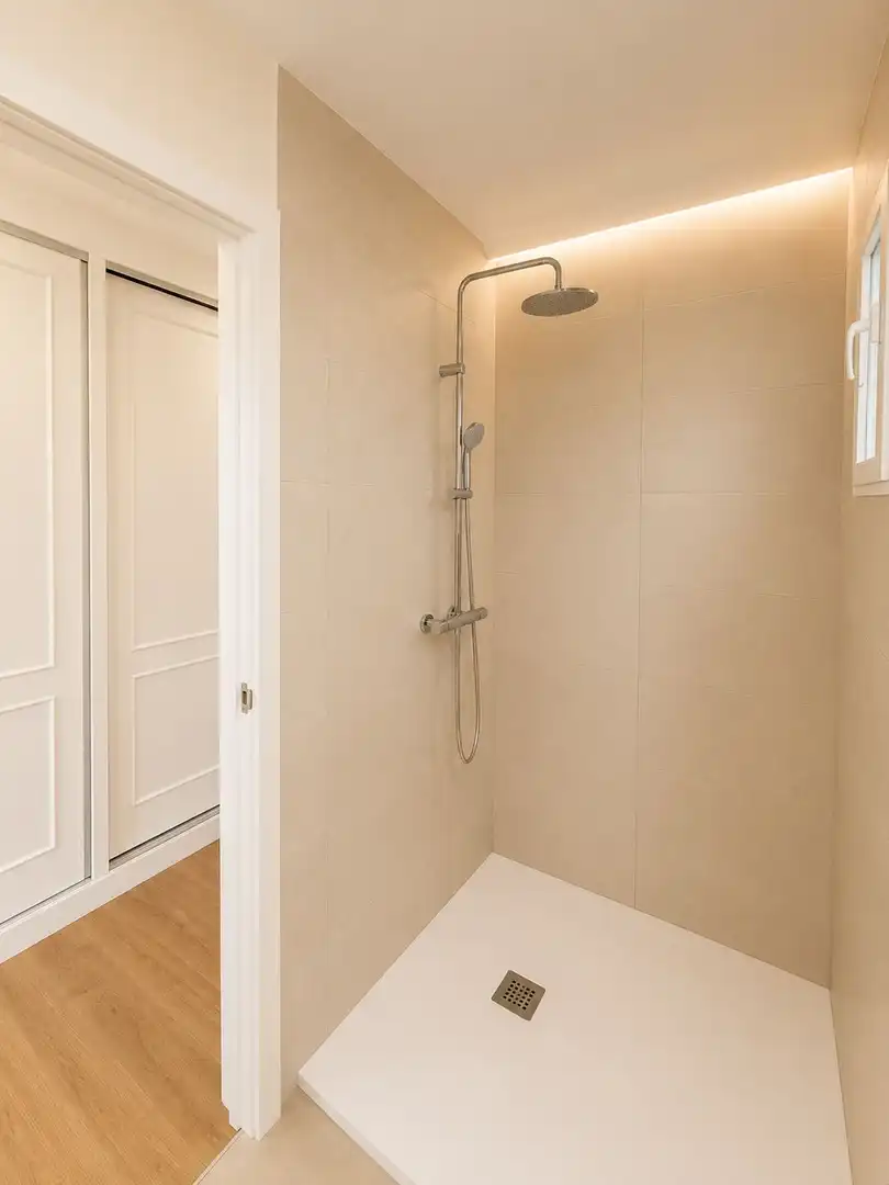 Bathroom of Attic for sale in Aspe  with Air Conditioner, Terrace and Storage room