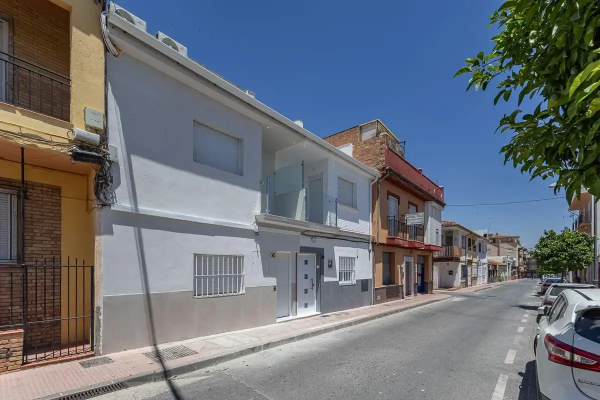 Vista exterior de Casa o chalet en venta en Armilla con Aire acondicionado y Terraza
