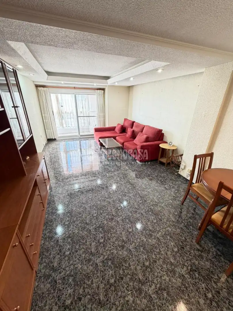 Sala de estar de Piso en venta en Alicante / Alacant con Balcón