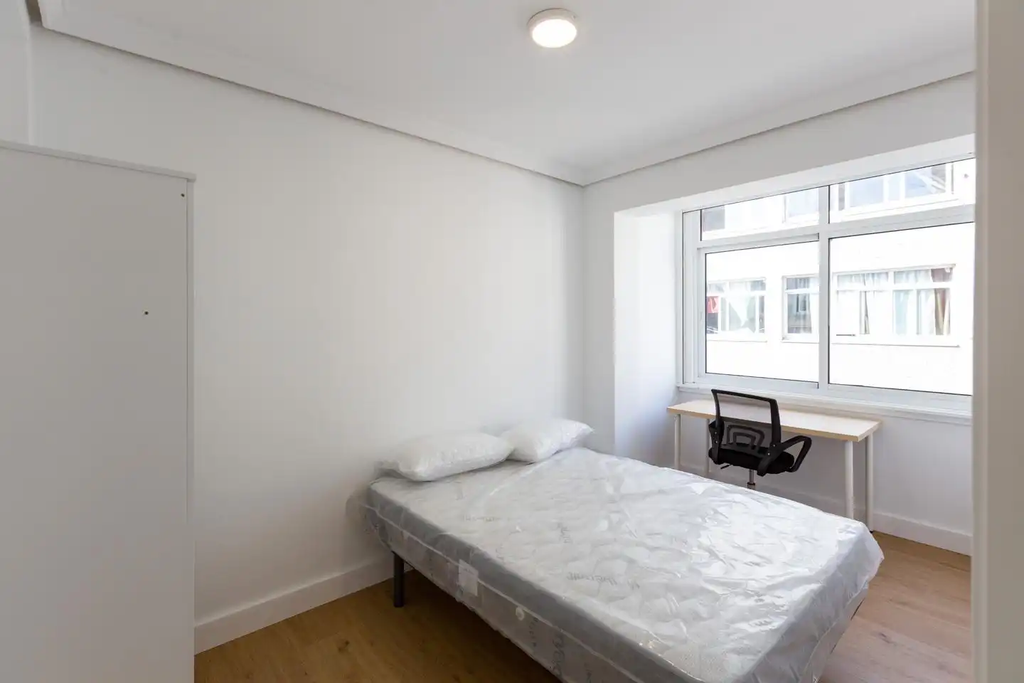 Habitación de Edificio en venta en A Coruña Capital 