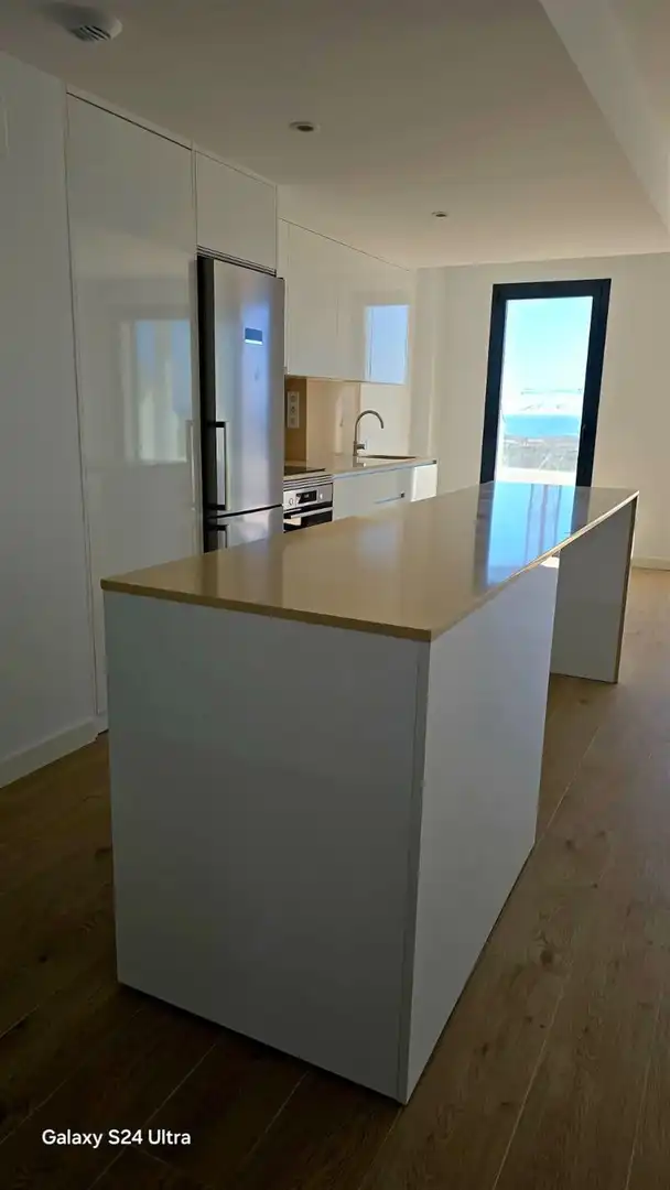 Cuina de Apartament en venda en Estepona amb Aire condicionat i Terrassa