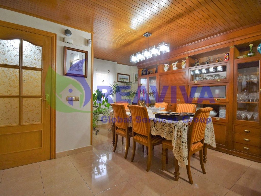 Comedor de Casa adosada en venta en La Seu d'Urgell con Aire acondicionado, Amueblado y Horno