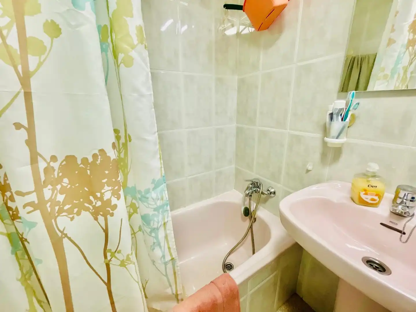 Bathroom of Flat for sale in Zaragoza  with Heating, Terrace and Storage room
